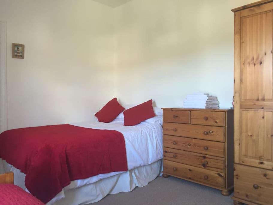 Spacious 5 Large Bedroom Victorian House - Beach 2 Miles Poole Exteriör bild