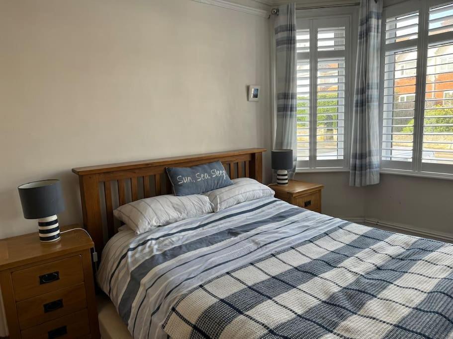 Spacious 5 Large Bedroom Victorian House - Beach 2 Miles Poole Exteriör bild